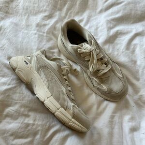 Puma Chunky Sneakers